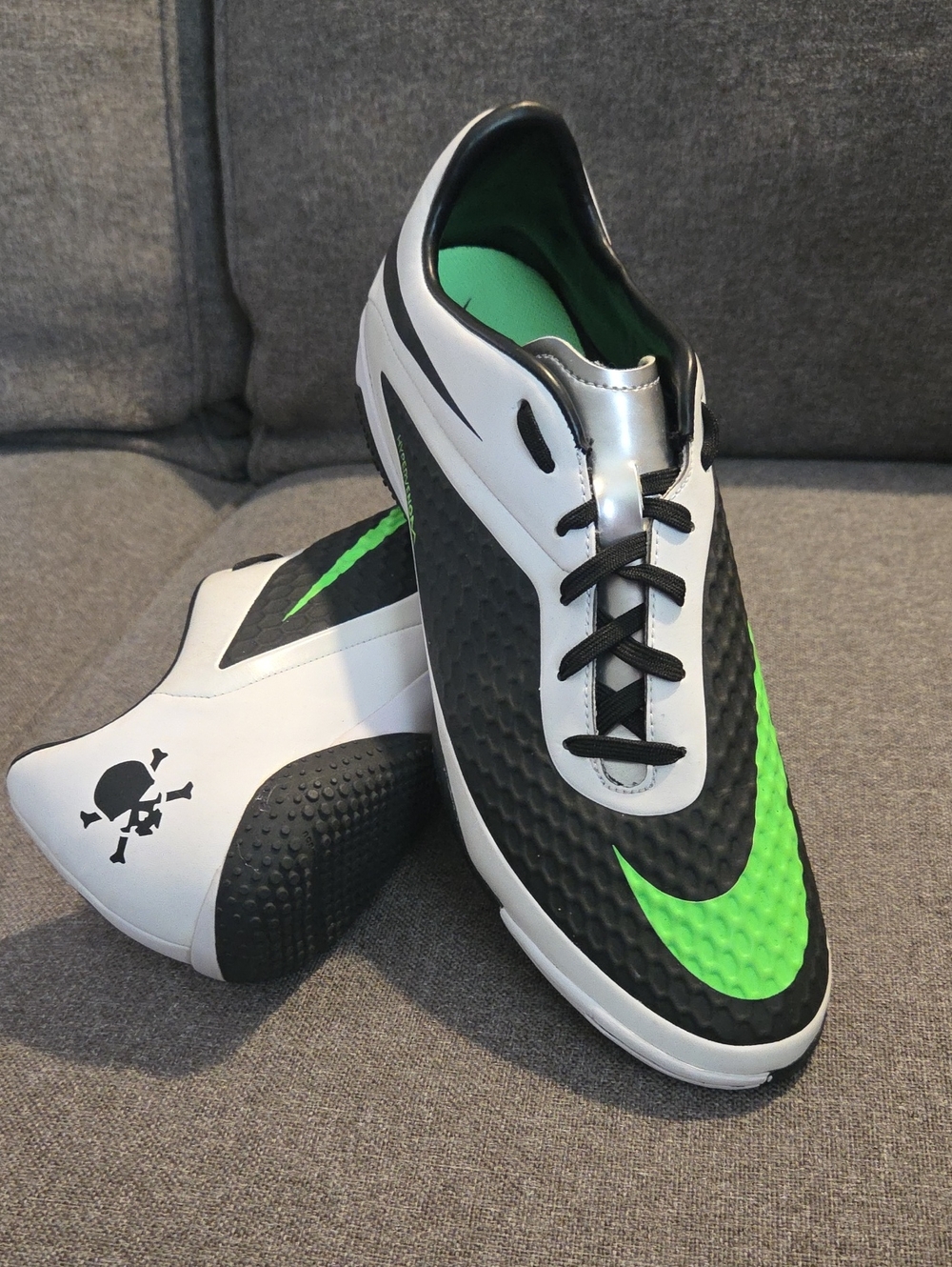 Nike Rare Hypervenom Phelon IC Turf Soccer Shoes White Black Neo Lime Mens SZ 10
